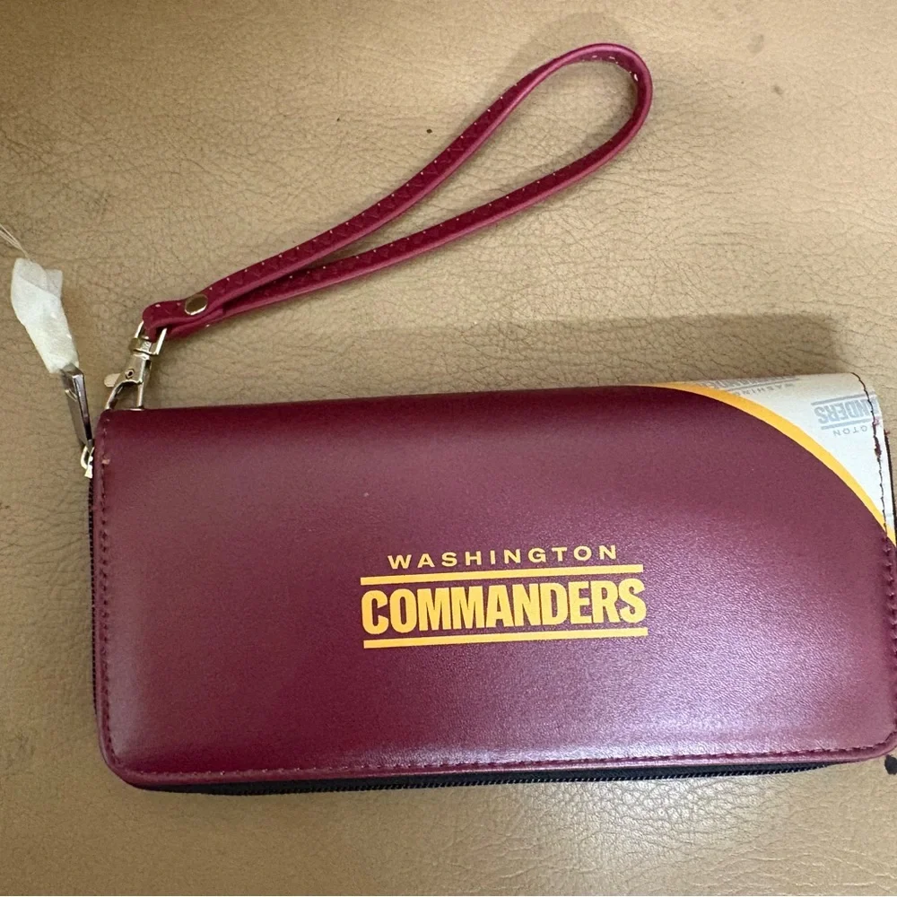 Washington Commanders Women's Wallet - Burgundy and Yellow - NWOT - Picture 2 of 3
